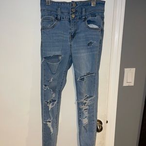 Light wash skinny jeans